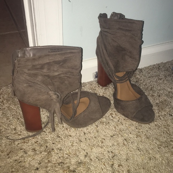 BAMBOO Shoes - Brown Open Toed Heels BAMBOO Shoes - Brown Open Toed Heels